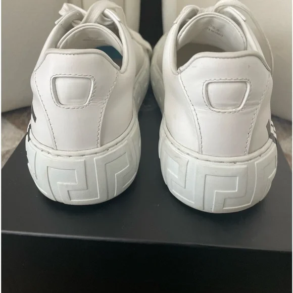 Versace, Men’s Logo Leather - Picture 8 of 11